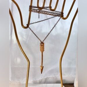 2/$10 70s Vintage Gold Painted Arrow Long Chain Necklace